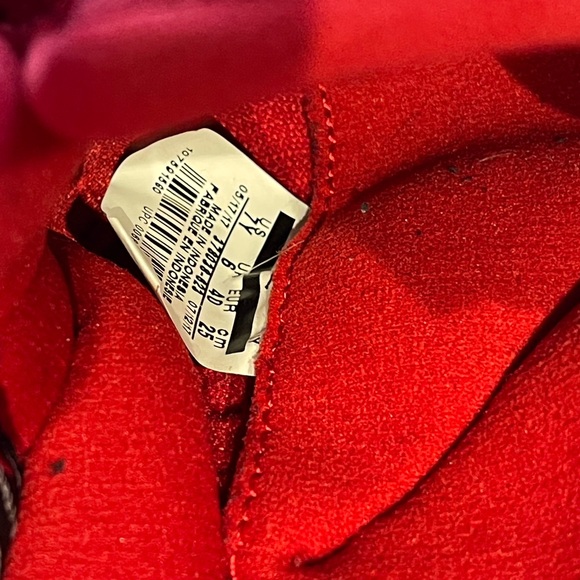 Red Jordan’s - Picture 2 of 2